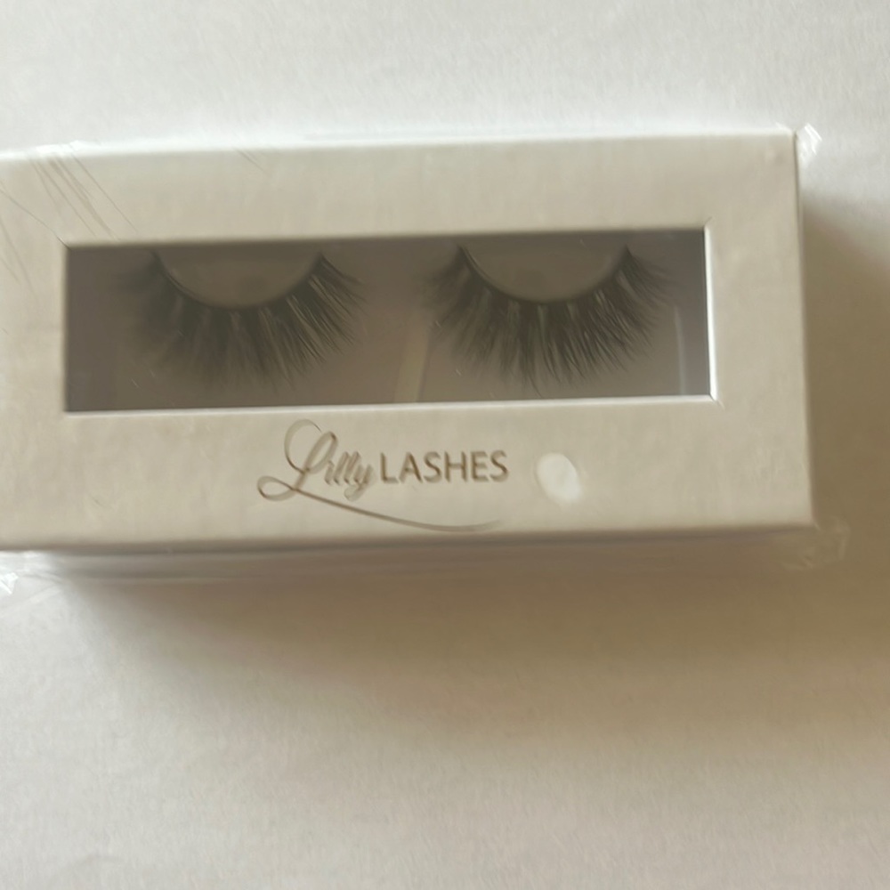 Lilly Lashes- Miami Lite